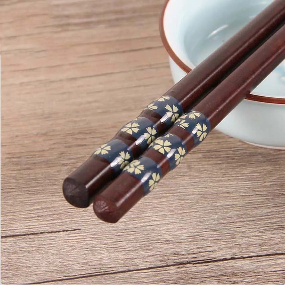 Japanese Style Natural Wooden Chopsticks For Creative Pattern Tableware Kitchen Tool Restaurant Decorations
