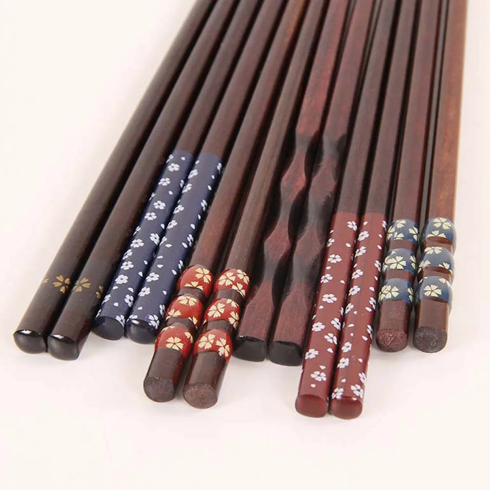 Japanese Style Natural Wooden Chopsticks For Creative Pattern Tableware Kitchen Tool Restaurant Decorations