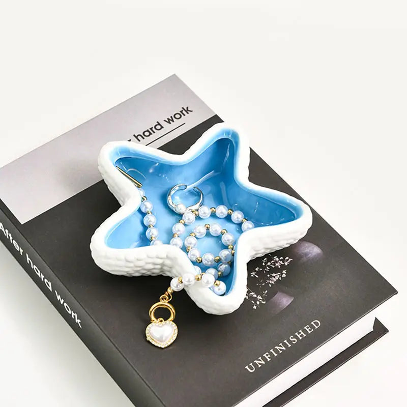Ceramic ashtray personality trend household living room decoration coffee table anti-ash fly creative large conch storage