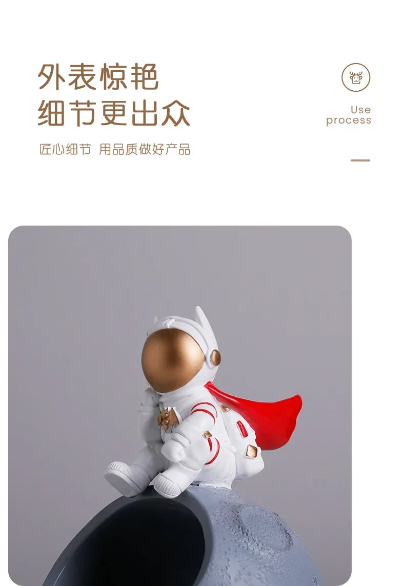 Astronaut ashtray, internet celebrity, creative with cover, anti flying, suitable for home use, personalized office use