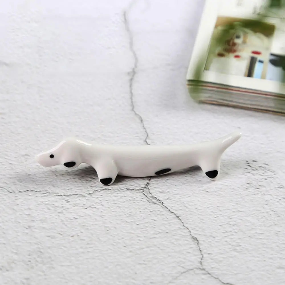 1Pc Cute Dachshund Dog Ceramic Chopsticks Holder Creative Practical Kitchen Tableware Chopstick Holder Home Decoration