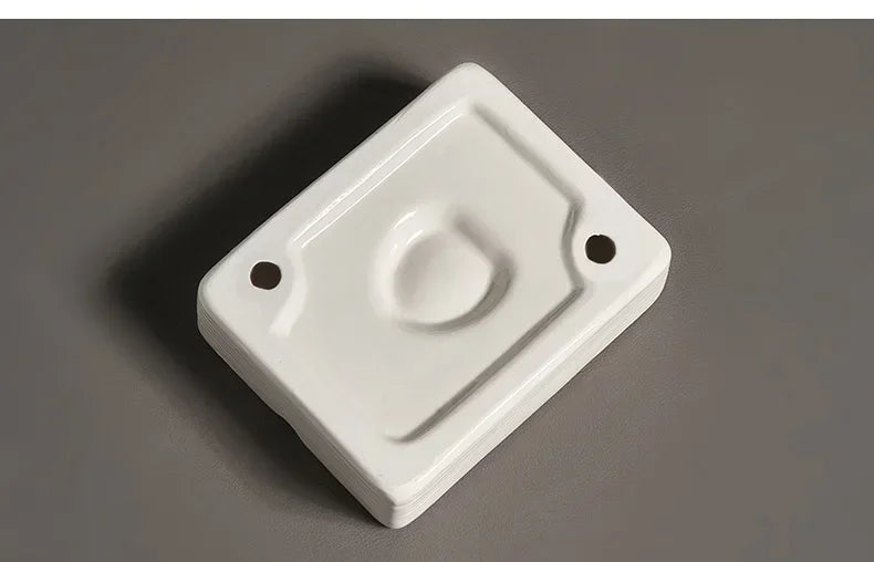 Creative Playing Card Ashtray Home Decor Modern Style Living Room Table Ornaments Simple Smoking Accessories Decorative Ash Tray