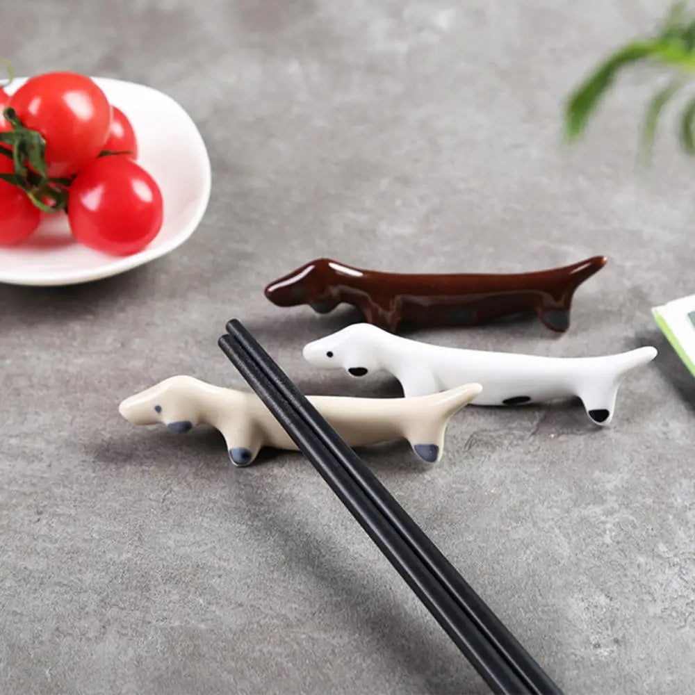 1Pc Cute Dachshund Dog Ceramic Chopsticks Holder Creative Practical Kitchen Tableware Chopstick Holder Home Decoration