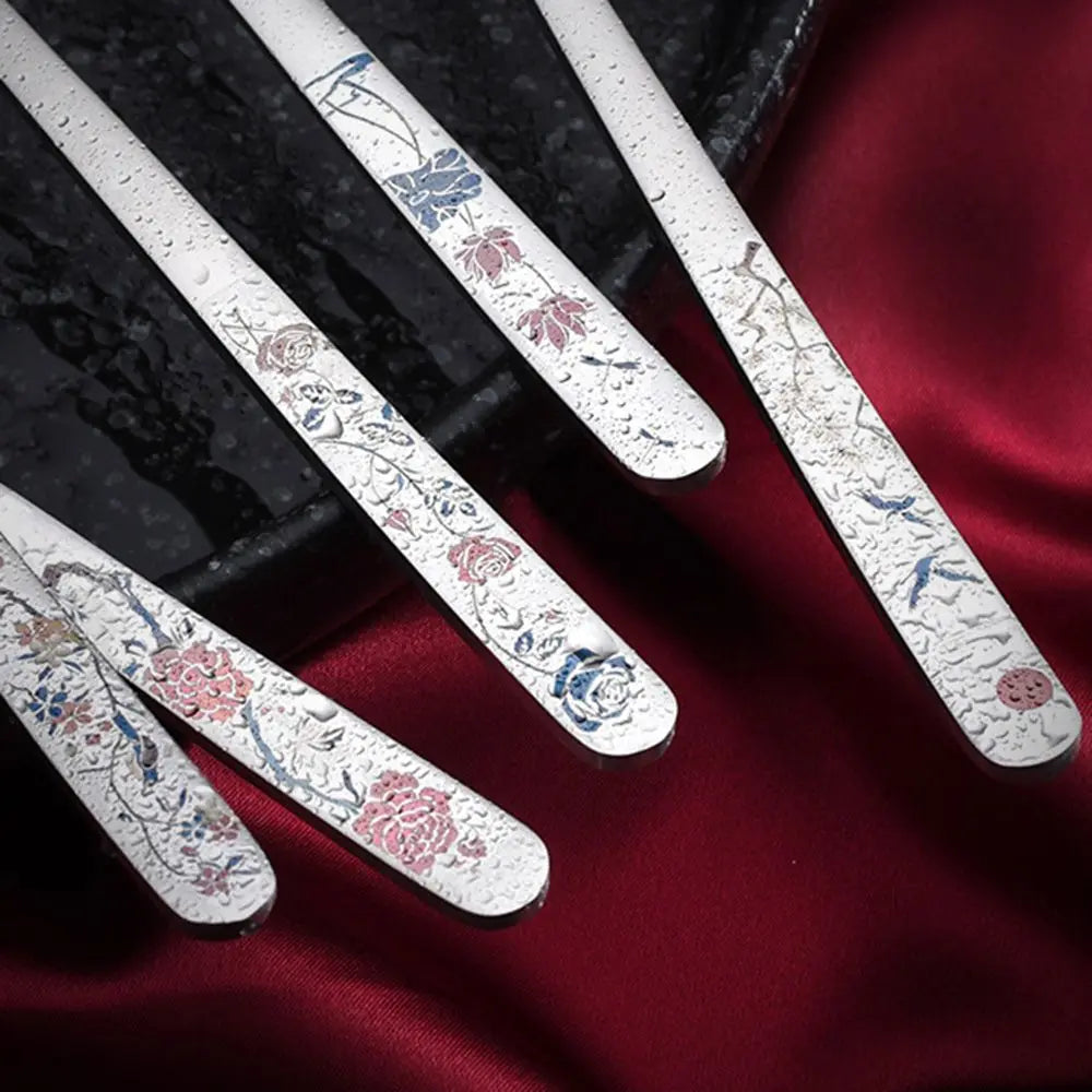 Luxury Reusable Cherry Blossom Healthy Dining Bar Sushi Kitchen Tools Tableware Chopsticks Kitchenware
