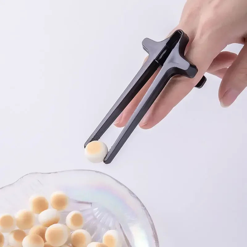 4 Finger Chopsticks Lazy Auxiliary Chopsticks Hold Snacks Not Dirty Hands Chopsticks Finger Ring Play Game Lazy Artifact