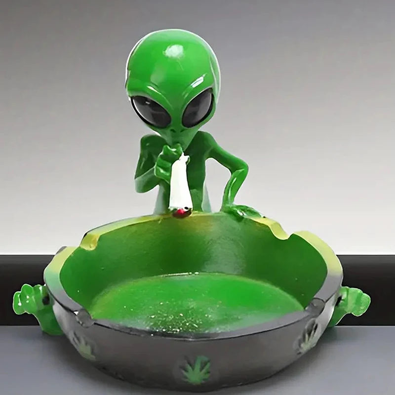 Cute Cool Hand-Painted Resin Ashtray Decorative Smoking Accessory Fancy Home Decor Ash Tray for Cigarettes And Cigar
