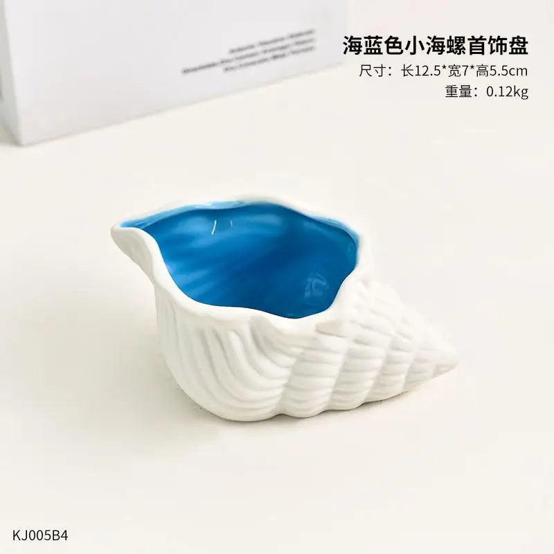 Ceramic ashtray personality trend household living room decoration coffee table anti-ash fly creative large conch storage