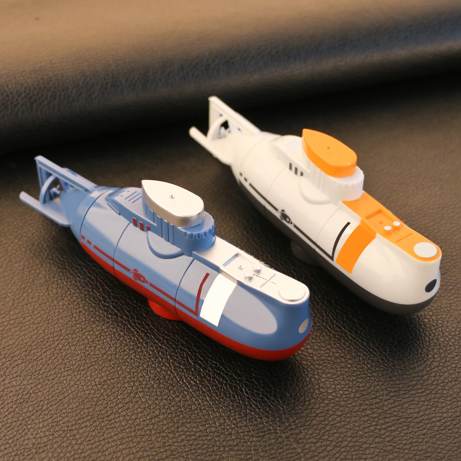Mini RC Submarine 0.1m/s Speed Remote Control Boat Waterproof Diving Toy Simulation Model for Kids Christmas Gift  New Year Gift