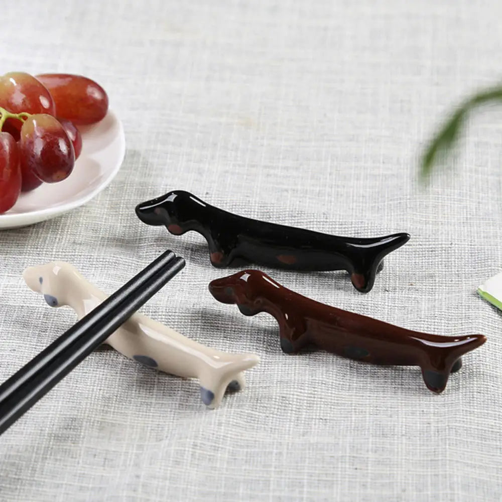 1Pc Cute Dachshund Dog Ceramic Chopsticks Holder Creative Practical Kitchen Tableware Chopstick Holder Home Decoration