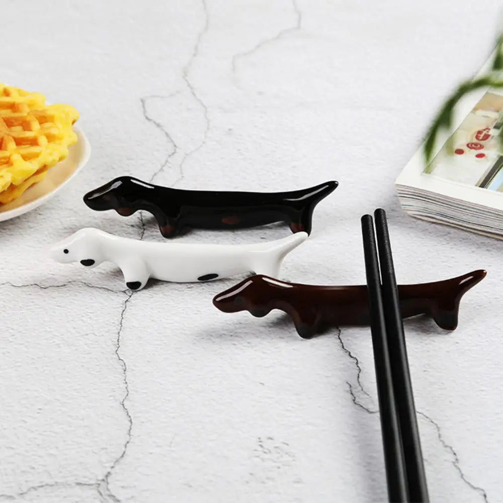 1Pc Cute Dachshund Dog Ceramic Chopsticks Holder Creative Practical Kitchen Tableware Chopstick Holder Home Decoration