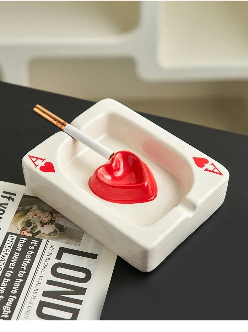 Creative Playing Card Ashtray Home Decor Modern Style Living Room Table Ornaments Simple Smoking Accessories Decorative Ash Tray