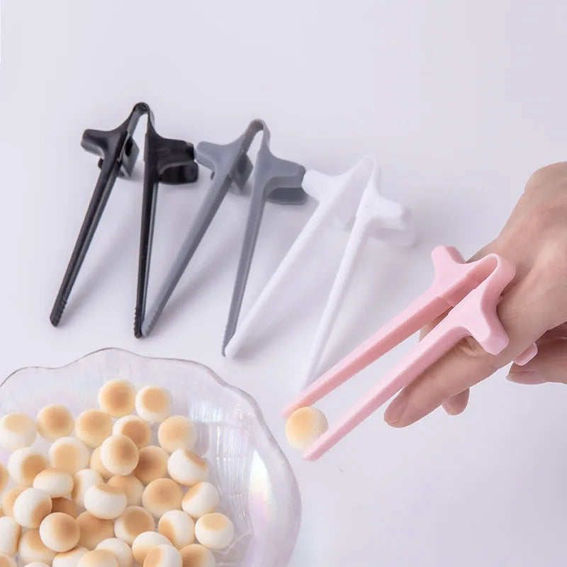 4 Finger Chopsticks Lazy Auxiliary Chopsticks Hold Snacks Not Dirty Hands Chopsticks Finger Ring Play Game Lazy Artifact