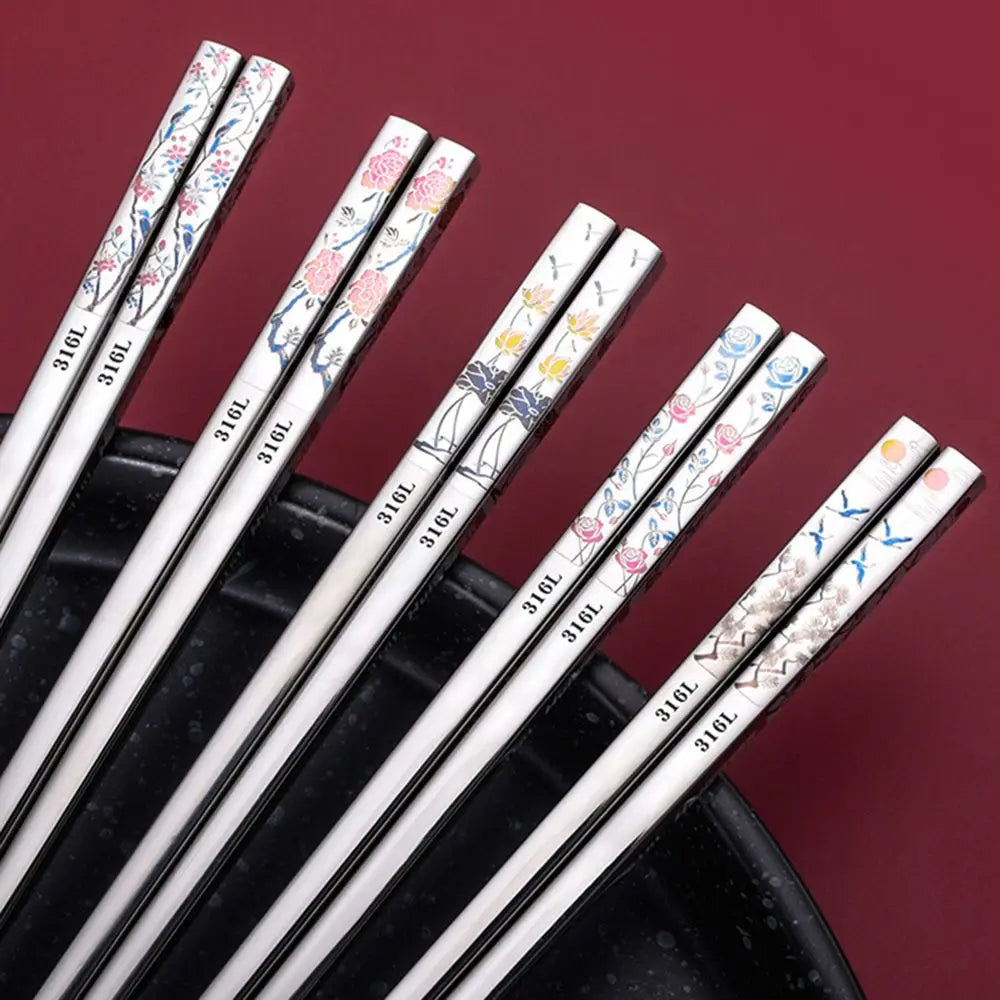 Luxury Reusable Cherry Blossom Healthy Dining Bar Sushi Kitchen Tools Tableware Chopsticks Kitchenware